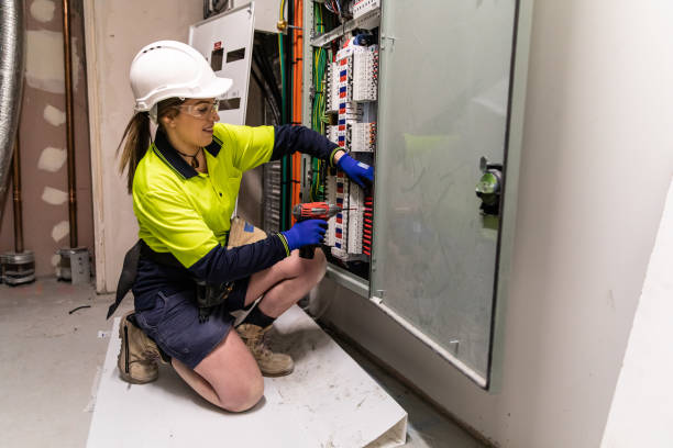 Best Affordable Electrician  in Geneva, FL